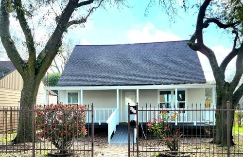 601 E Wright Ave, Baytown, TX, 77520-5025 | Card Image