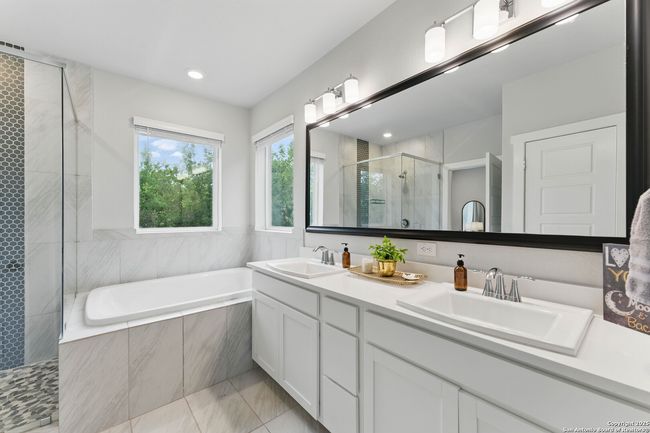 UNIT-26 - 5843 Whitby Rd, House other with 3 bedrooms, 3 bathrooms and null parking in San Antonio TX | Image 13