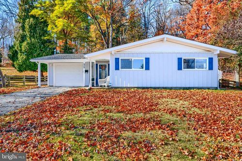 215 Greenview Ave, REISTERSTOWN, MD, 21136-2404 | Card Image