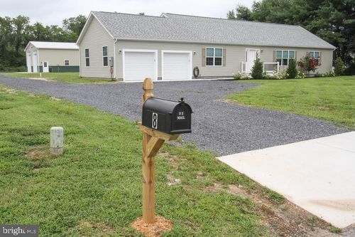 8 Conover Ln, Cape May Court House, NJ, 08210-1466 | Card Image