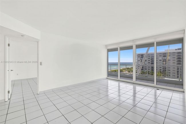 APT-705 - 9341 Collins Ave, Condo with 2 bedrooms, 2 bathrooms and null parking in Surfside FL | Image 19