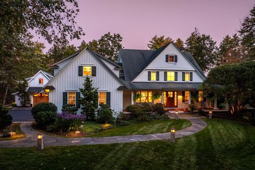 24 Wisteria Dr, Dover, NH, 03820-5118 | Card Image