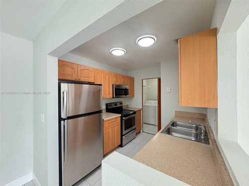apt-2c-2842 Nw 55th Ave, Lauderhill, FL, 33313-2532 | Card Image