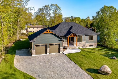 125 Tall Pines Dr, Tiny, ON, L9M0H4 | Card Image