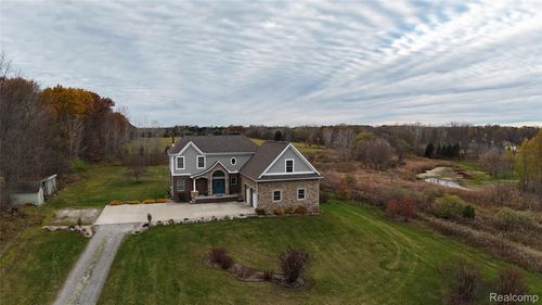 5035 Hidden Ridge Dr, Metamora, MI, 48455-9124 | Card Image