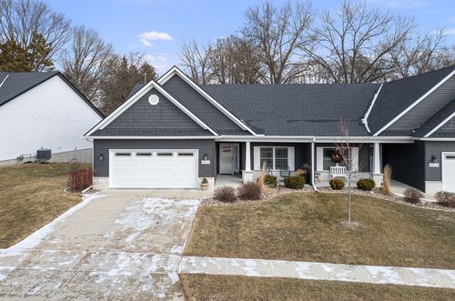 0-4418 Chestnut Dr, Bettendorf, IA, 52722-4448 | Card Image