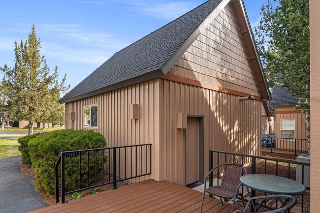 10-Exterior | Image 4