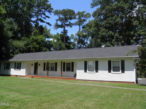 3916 Riviera Dr, Elm City, NC, 27822-8878 | Card Image