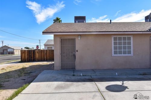255 E 23rd St, Yuma, AZ, 85364-6086 | Card Image