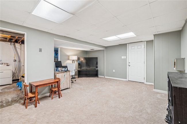 477 Lois Dr, House other with 3 bedrooms, 2 bathrooms and 1 parking in Pittsburgh PA | Image 25