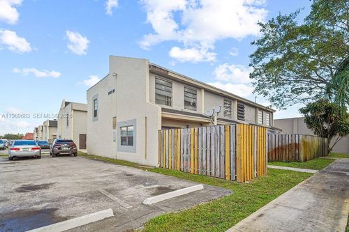 2424-2424 Nw 52nd Ave, Lauderhill, FL, 33313-3290 | Card Image