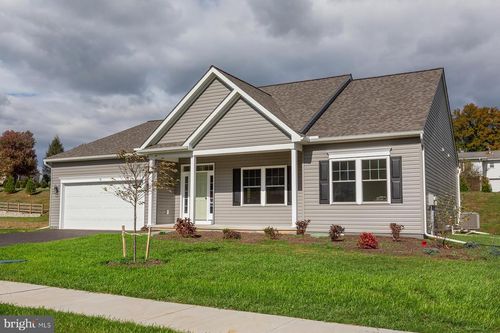 douglas-16 Ridgewood Rd, QUARRYVILLE, PA, 17566-1344 | Card Image