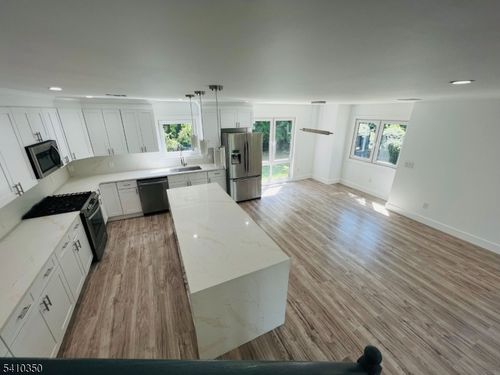 2 S Canal St, Wayne, NJ, 07470-6617 | Card Image