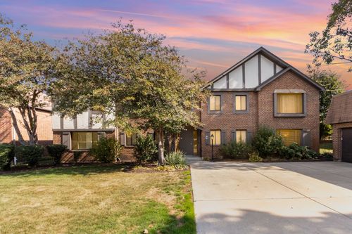 127-52 Parliament Dr W, Palos Heights, IL, 60463-1004 | Card Image