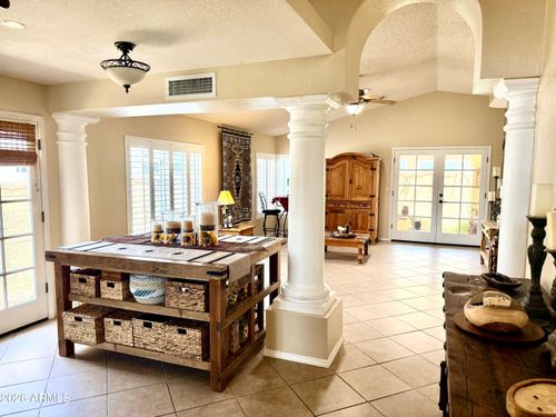 911 E Annette Dr, Phoenix, AZ, 85022-1101 | Card Image