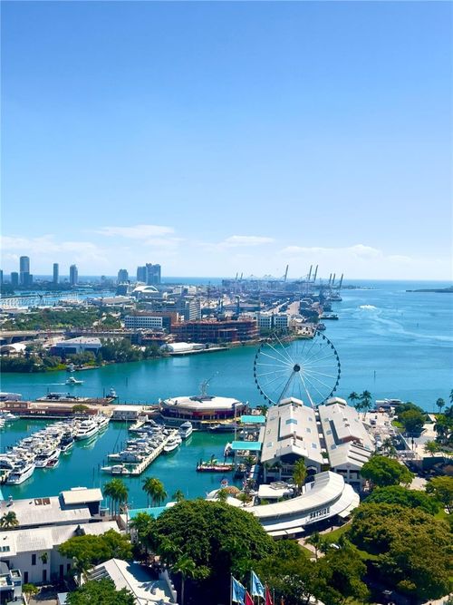 2114-398 NE Ne 5th St, Miami, FL, 33132-2074 | Card Image