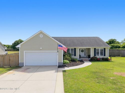 110 Eva Koonce Ln, Richlands, NC, 28574-5334 | Card Image