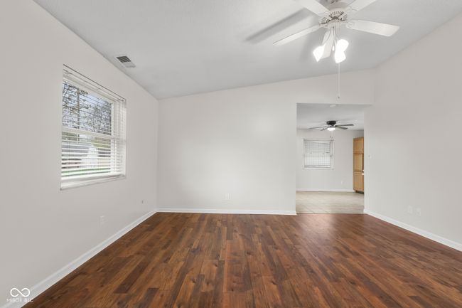 2770 Two Worlds Dr, Condo with 2 bedrooms, 2 bathrooms and null parking in Columbus IN | Image 8