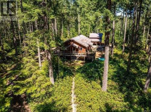 924 Siskin Lane, Mansons Landing, BC, V0P1K0 | Card Image