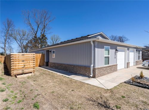 218 Nw 67th Ave, Bentonville, AR, 72713 | Card Image