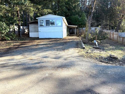 105 Raymond St, Cave Junction, OR, 97523-9025 | Card Image