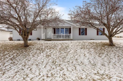 501 5th Street E, Newhall, IA, 52315 | Card Image