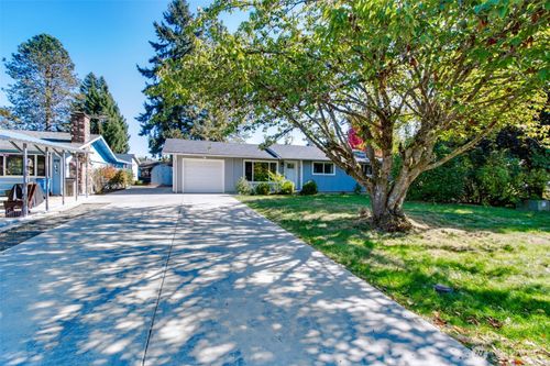 715 Ne 3rd Ave, Battle Ground, WA, 98604-8157 | Card Image