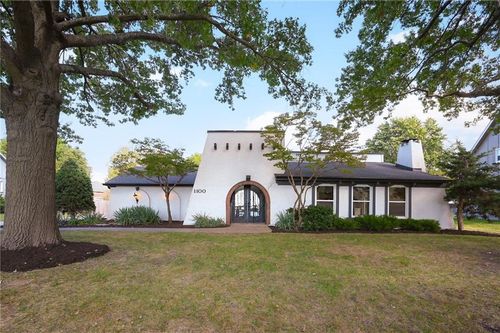 1100 Johnston Dr, Raymore, MO, 64083-9012 | Card Image