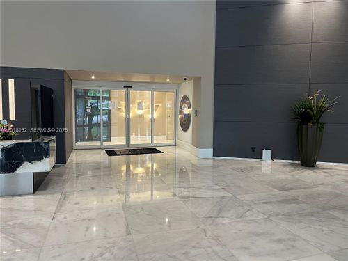 206-3300 Ne 192nd St, Aventura, FL, 33180-2428 | Card Image