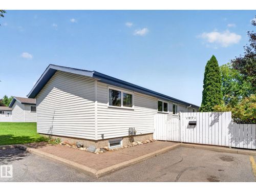 1071 Millbourne Road East Nw, Edmonton, AB, T6K0T3 | Card Image