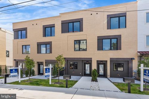 271 Delmar St, PHILADELPHIA, PA, 19128-4502 | Card Image