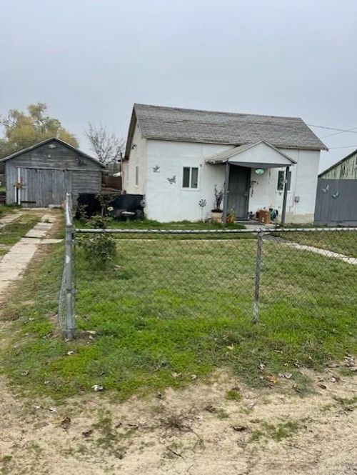 207 E Clausen Rd, Turlock, CA, 95380-9712 | Card Image