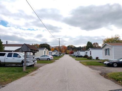 2730 Ganzer Ln, Erie, PA, 16506-1414 | Card Image