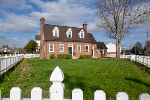 242 Se Greenville Avenue, Winchester, IN, 47394 | Card Image