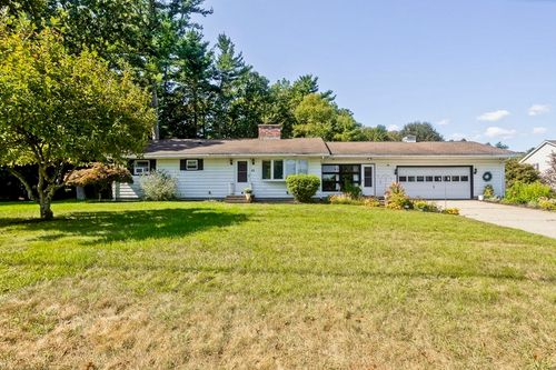 40 Strong Rd, Southampton, MA, 01073-9552 | Card Image