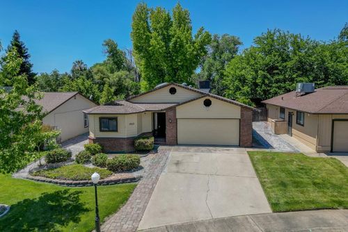 1922 Paris Ave, Redding, CA, 96001-0960 | Card Image