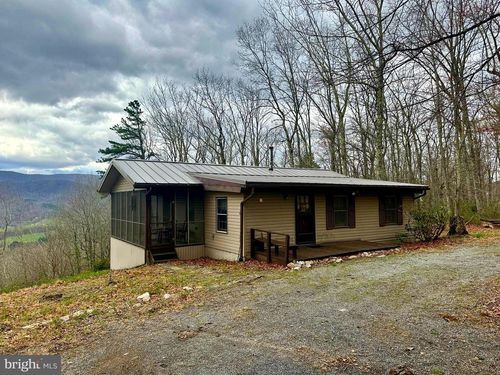 1402 High Valley Dr, Franklin, WV, 26807-7087 | Card Image