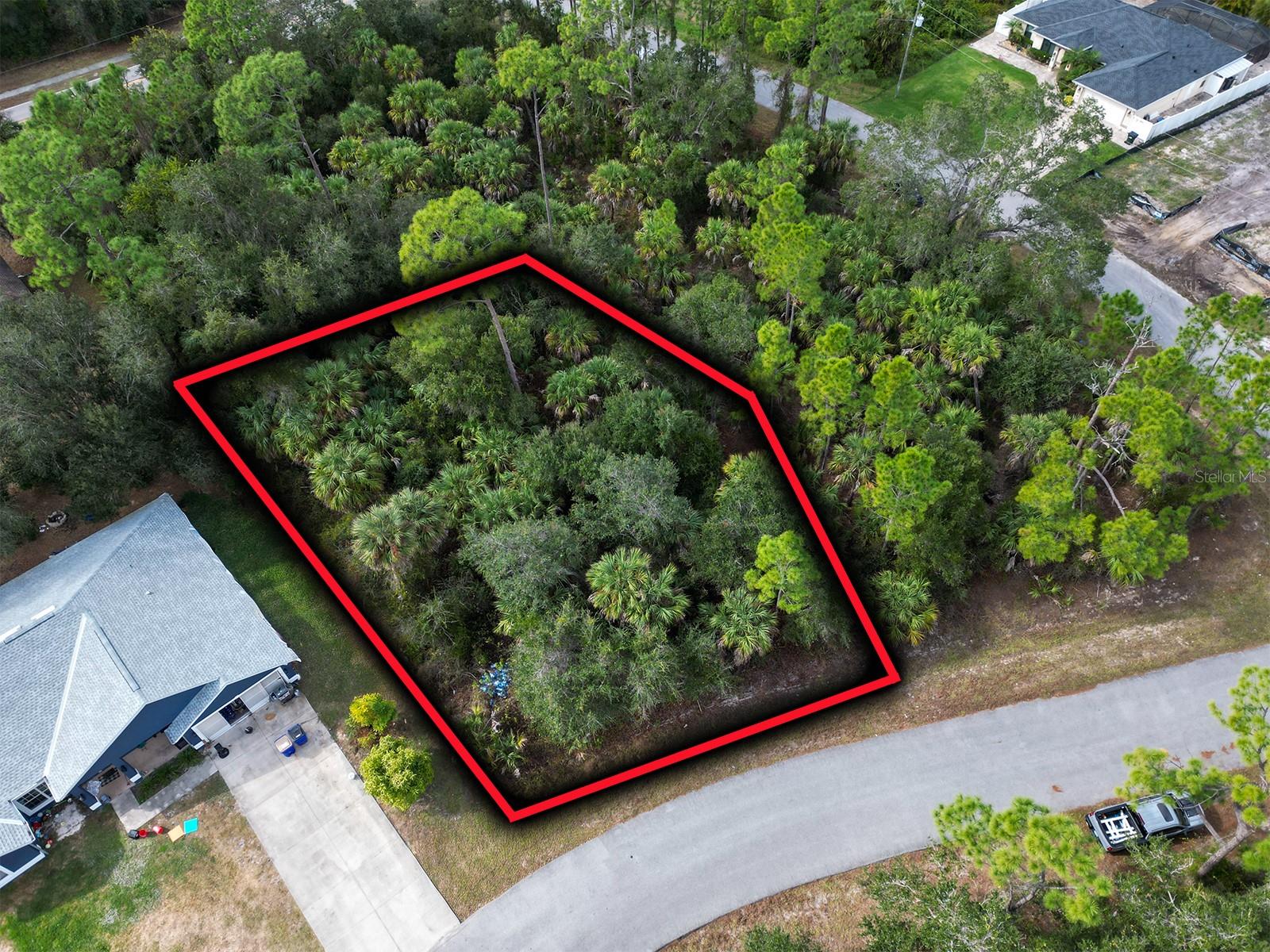 Land in NORTH PORT