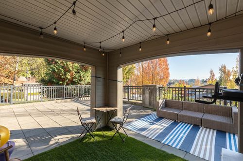 214-3082 Dayanee Springs Boulevard, Coquitlam, BC, V3E0A3 | Card Image
