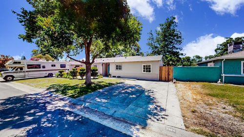 3304 Churchill Rd, Sacramento, CA, 95864-3877 | Card Image
