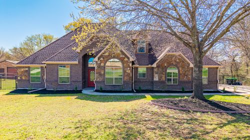 108 Winding Way, Azle, TX, 76020-1182 | Card Image