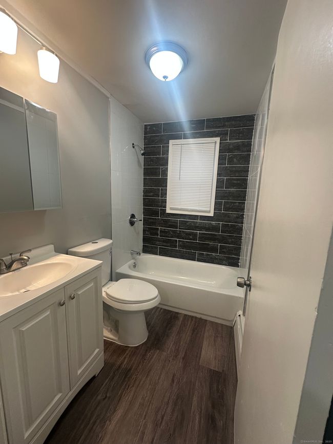 323A - 379 Roanoak Ave, Home with 2 bedrooms, 1 bathrooms and null parking in Willimantic CT | Image 5