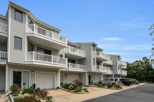 7 Navesink Ct, Long Branch, NJ, 07740-7878 | Card Image