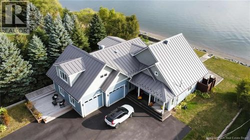 623 Rue Baie, Beresford, NB, E8K1X3 | Card Image