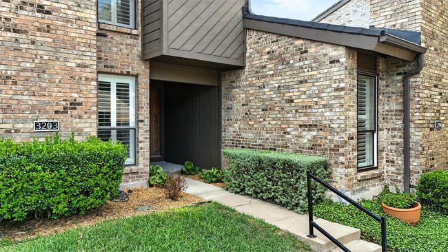 APT-3203 - 2204 W Park Blvd, Condo with 2 bedrooms, 3 bathrooms and null parking in Plano TX | Image 5
