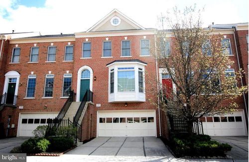 4553 Fair Valley Dr, FAIRFAX, VA, 22033-3814 | Card Image