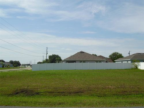 800 Carrousel Ln, KISSIMMEE, FL, 34759-3858 | Card Image