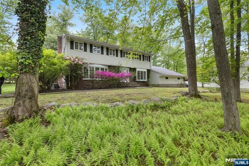 7 Ellsworth Ter, Montvale, NJ, 07645-2026 | Card Image