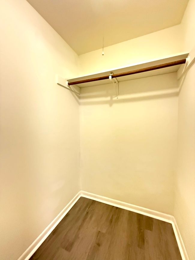 APT-17 - 153 Gregory St, Condo with 2 bedrooms, 2 bathrooms and 2 parking in Aurora IL | Image 12