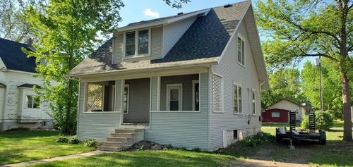 217 W Flynn St, Redwood Falls, MN, 56283-2015 | Card Image